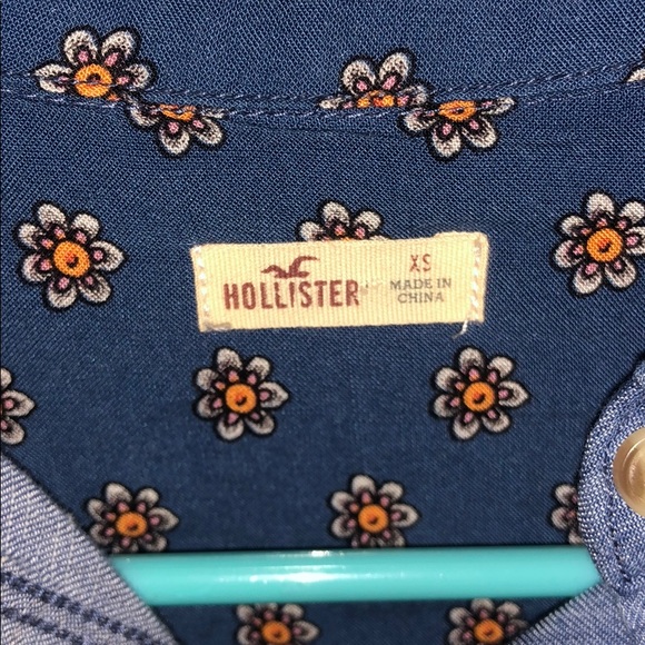 Blue jean patterned button up - Picture 4 of 4